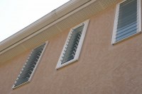 ＹＫＫルーバー窓